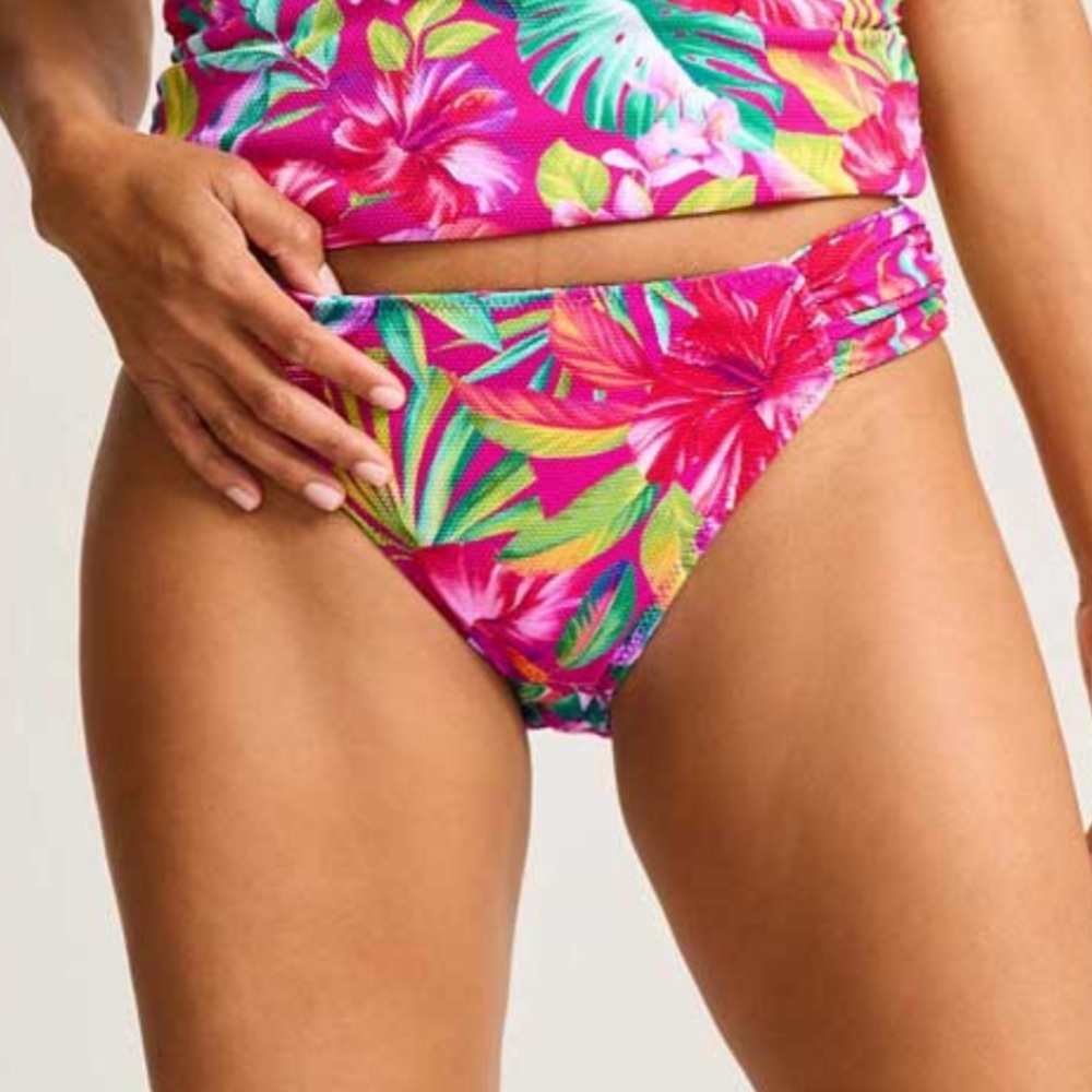 Tommy Bahama Island Cays Fiesta Reversible Shirred Hipster Bikini Bottoms - Picture 2 of 16